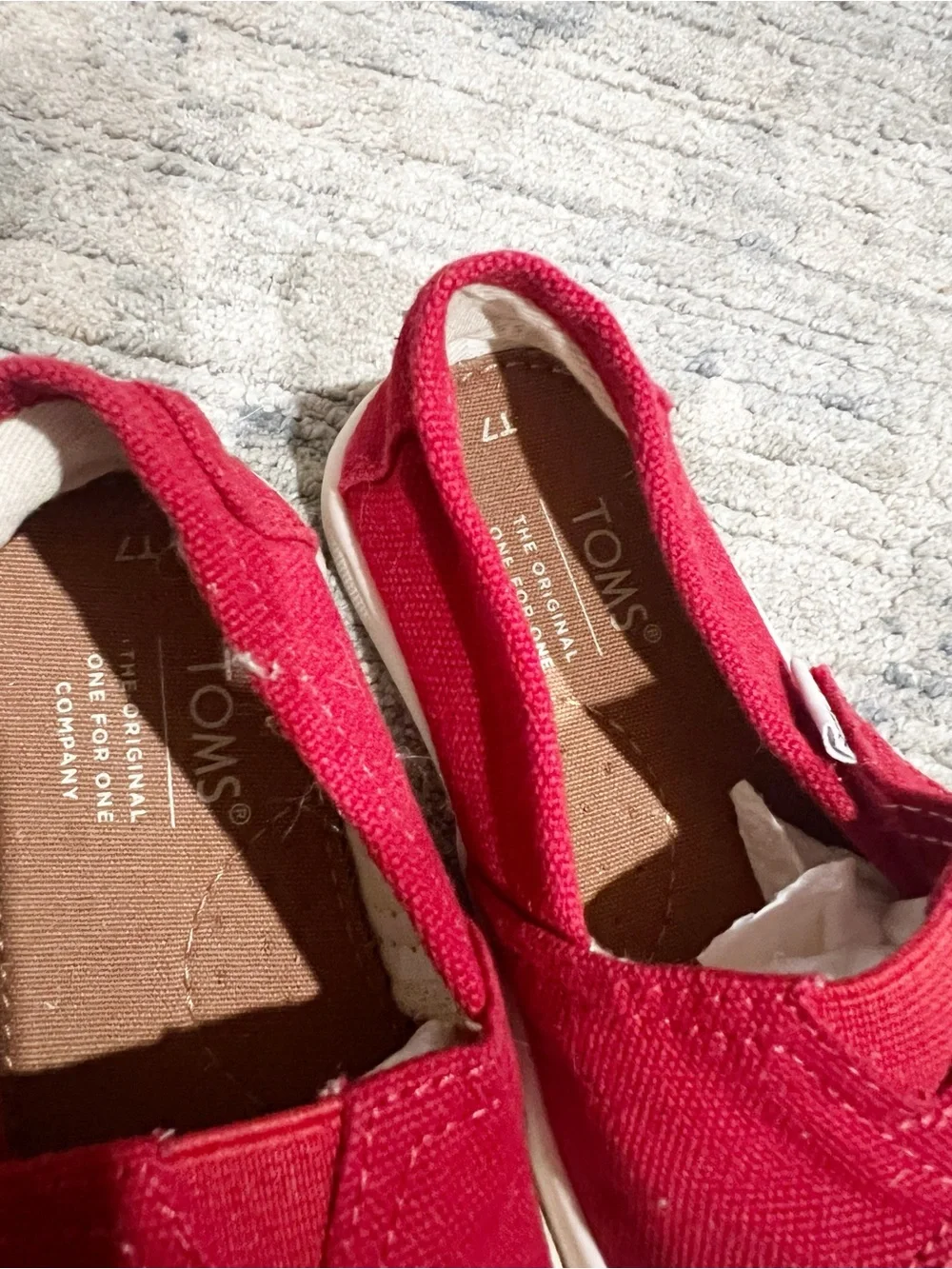 TOMS Toddler Red Canvas Slip On Shoes Kids Alpargata Casual Lightweight, Size 7T
